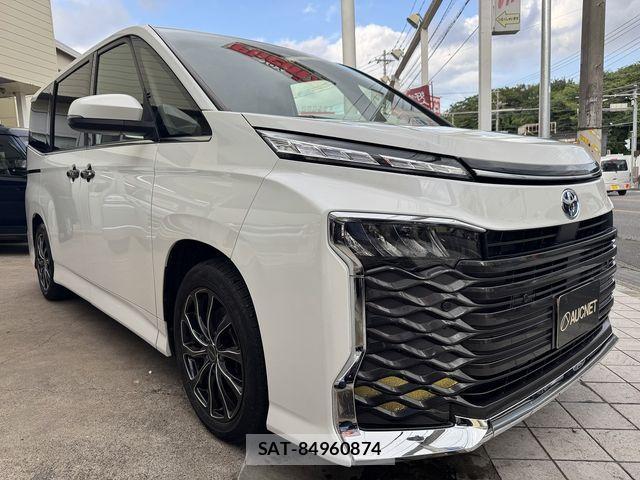 Toyota VOXY HYBRID 2023-05 8318008-4
