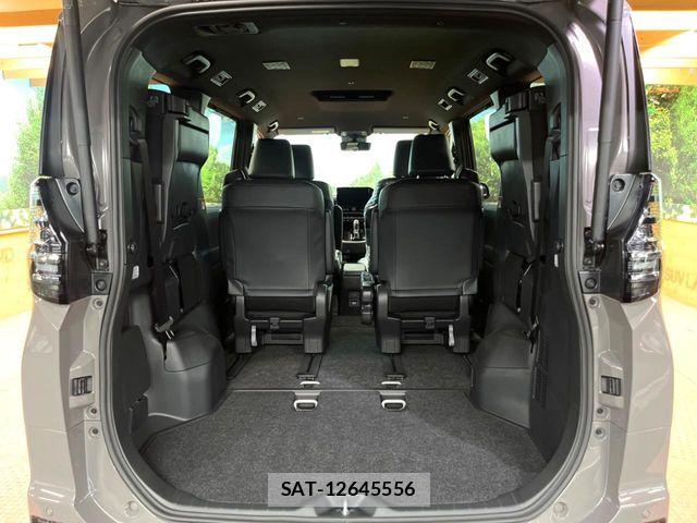 Toyota VOXY HYBRID 2026-07 8338456-12