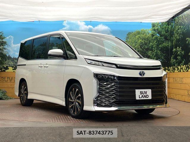 Toyota VOXY HYBRID 2023-07 8338464-15