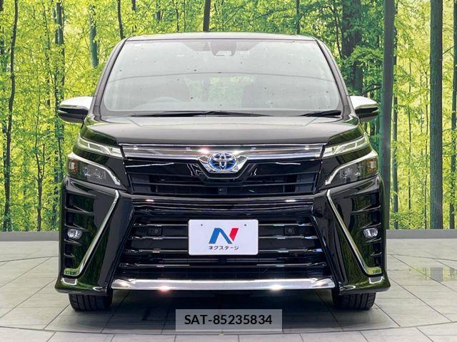 Toyota VOXY HYBRID 2019-07 8338484-14
