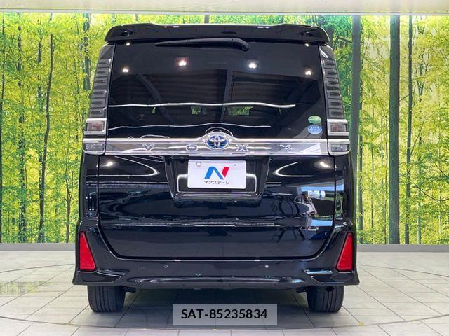 Toyota VOXY HYBRID 2019-07 8338484-15