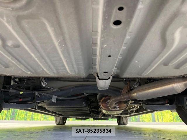 Toyota VOXY HYBRID 2019-07 8338484-19
