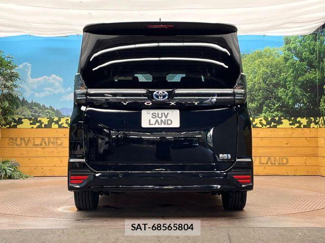 Toyota VOXY HYBRID 2024-02 8338477-15