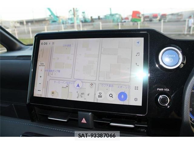 Toyota VOXY HYBRID 2022-11 8338481-1