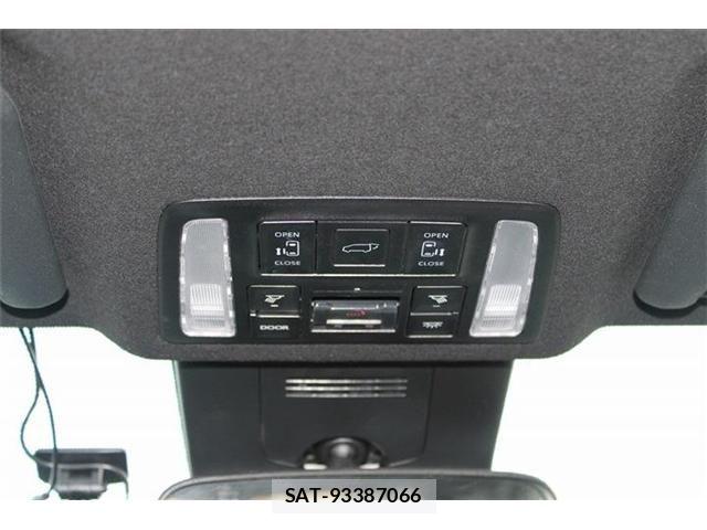 Toyota VOXY HYBRID 2022-11 8338481-3