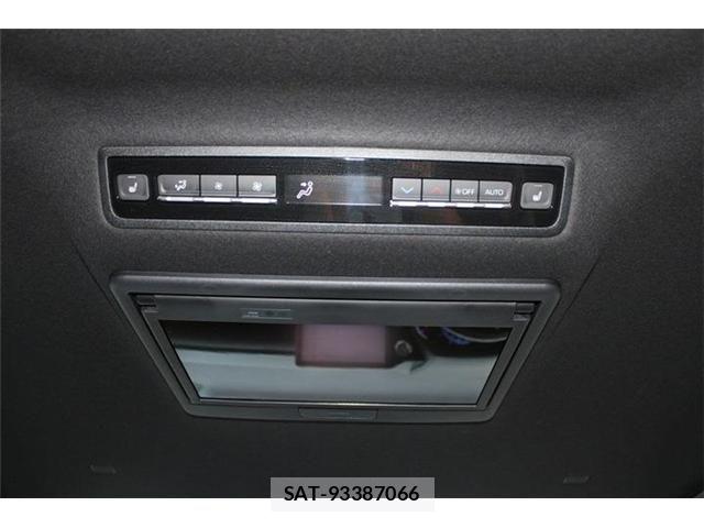 Toyota VOXY HYBRID 2022-11 8338481-4
