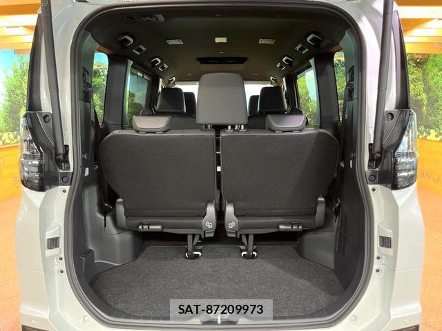 Toyota VOXY HYBRID 2026-06 8338455-13