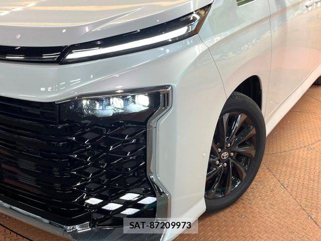 Toyota VOXY HYBRID 2026-06 8338455-14