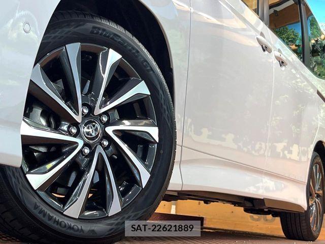 Toyota VOXY HYBRID 2024-10 8338459-14