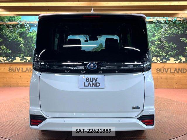 Toyota VOXY HYBRID 2024-10 8338459-16