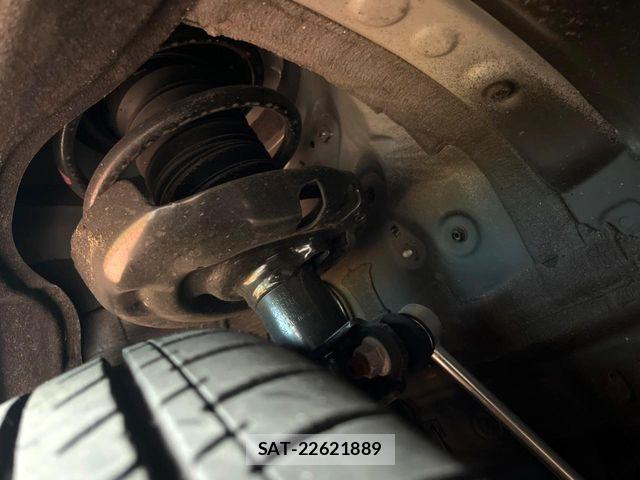 Toyota VOXY HYBRID 2024-10 8338459-19