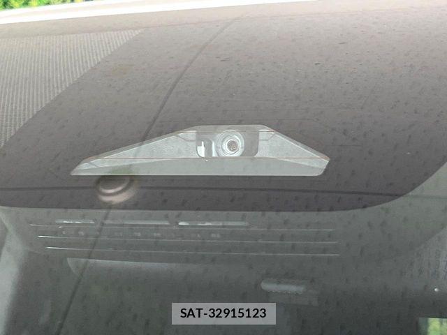 Toyota VOXY HYBRID 2025-04 8338465-2
