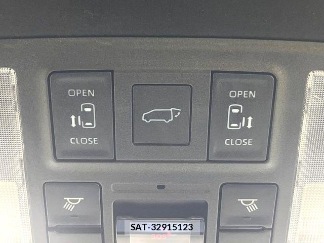 Toyota VOXY HYBRID 2025-04 8338465-6