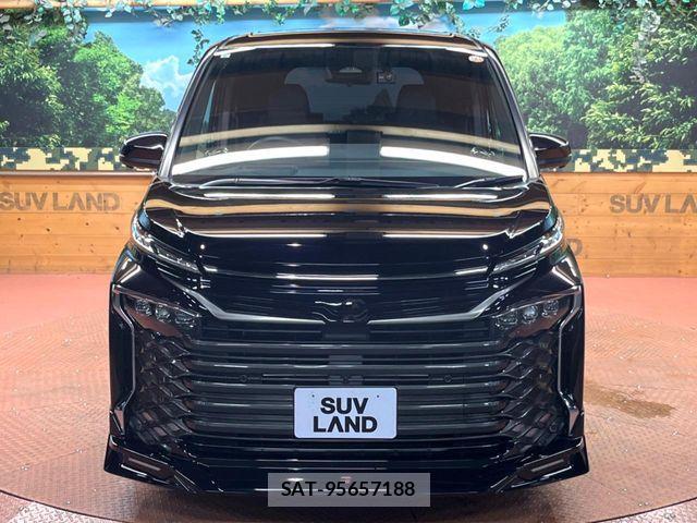 Toyota VOXY HYBRID 2023-08 8338458-15