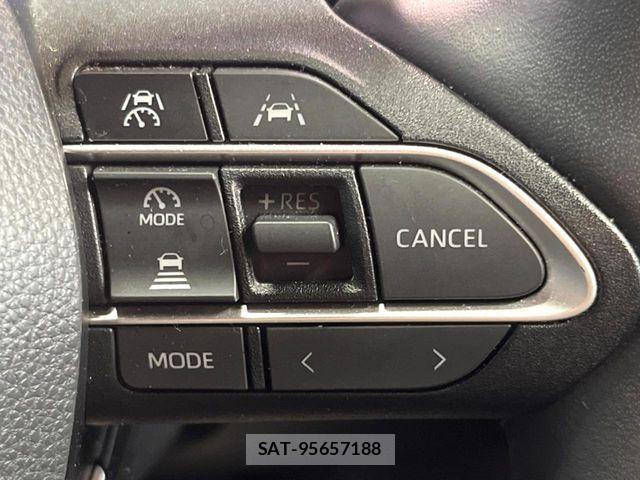 Toyota VOXY HYBRID 2023-08 8338458-6