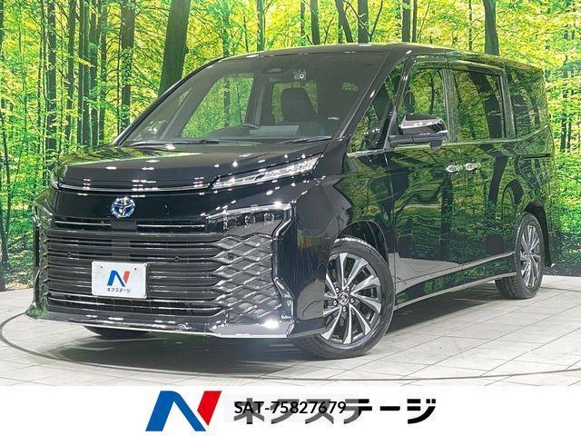 Toyota VOXY HYBRID 2023-05 8338482-0