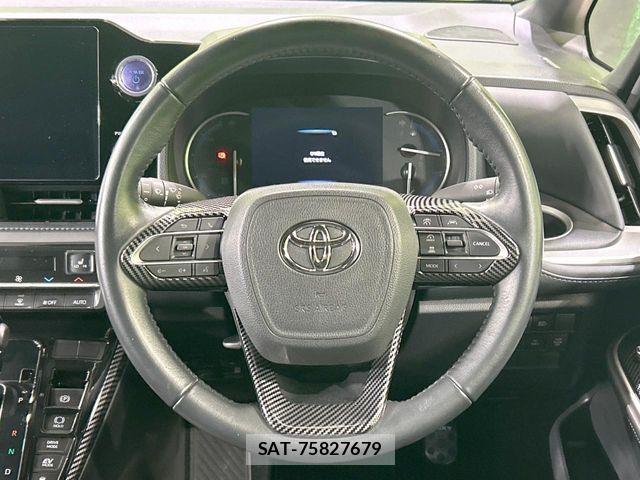 Toyota VOXY HYBRID 2023-05 8338482-11