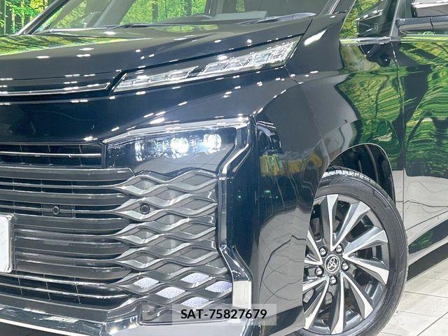 Toyota VOXY HYBRID 2023-05 8338482-12