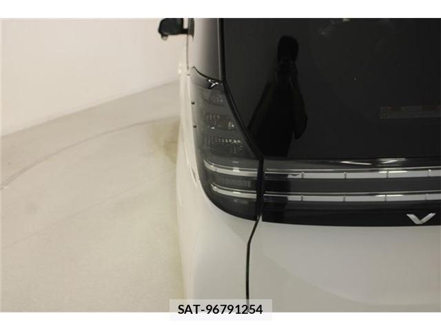 Toyota VOXY HYBRID 2022-11 8338483-20