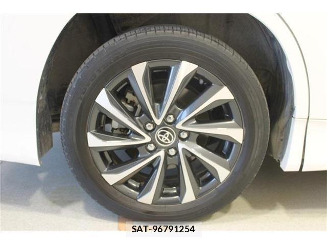 Toyota VOXY HYBRID 2022-11 8338483-24