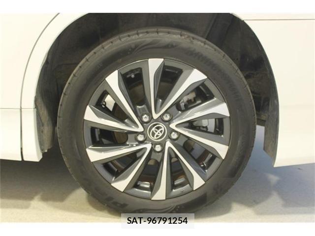 Toyota VOXY HYBRID 2022-11 8338483-25
