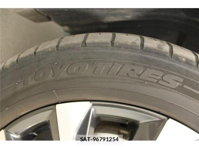 Toyota VOXY HYBRID 2022-11 8338483-27