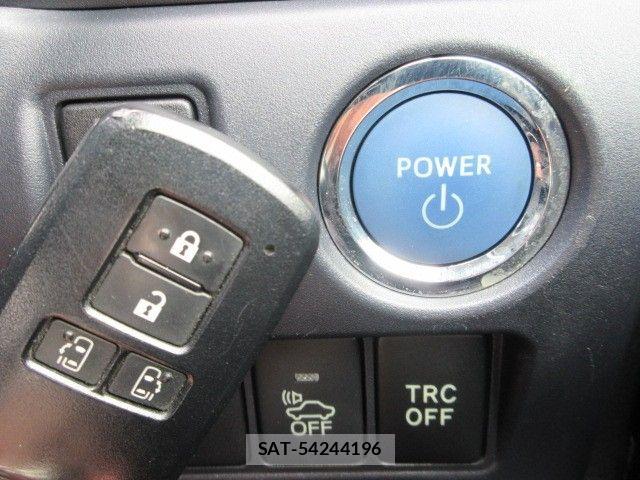 Toyota VOXY HYBRID 2015-04 8337674-13