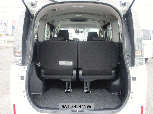 Toyota VOXY HYBRID 2015-04 8337674-22