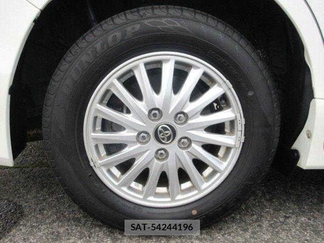 Toyota VOXY HYBRID 2015-04 8337674-27