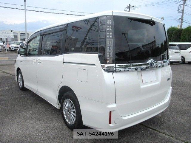 Toyota VOXY HYBRID 2015-04 8337674-5
