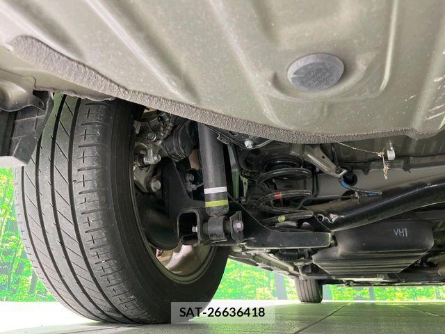 Toyota VOXY HYBRID 2024-02 8338478-19
