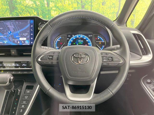 Toyota VOXY HYBRID 2024-08 8337930-11