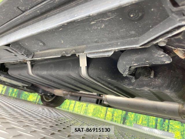 Toyota VOXY HYBRID 2024-08 8337930-19