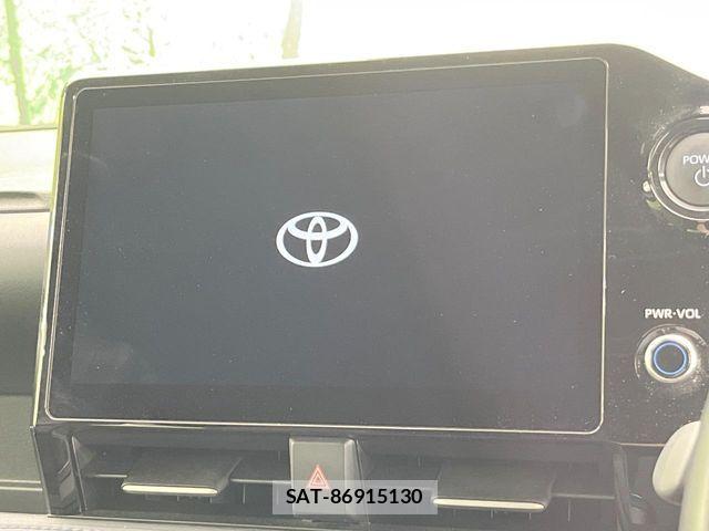 Toyota VOXY HYBRID 2024-08 8337930-3