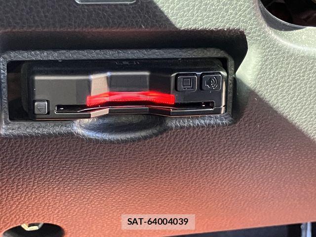 Toyota VOXY HYBRID 2025-07 8338462-17