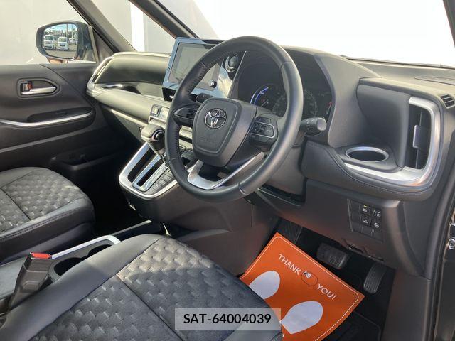 Toyota VOXY HYBRID 2025-07 8338462-1