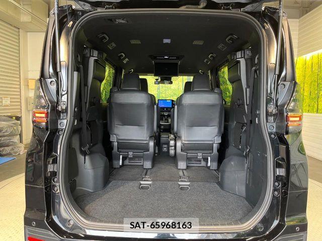 Toyota VOXY HYBRID 2023-07 8338474-9
