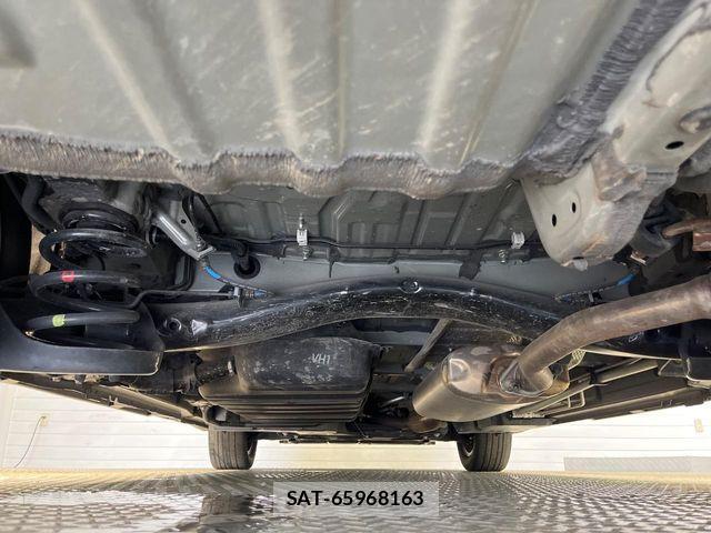 Toyota VOXY HYBRID 2023-07 8338474-18