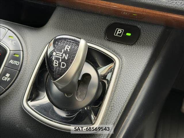 Toyota VOXY HYBRID 2015-01 8338496-14