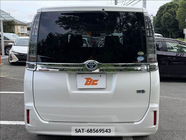 Toyota VOXY HYBRID 2015-01 8338496-22