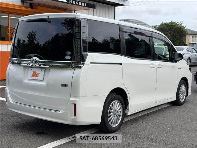 Toyota VOXY HYBRID 2015-01 8338496-23