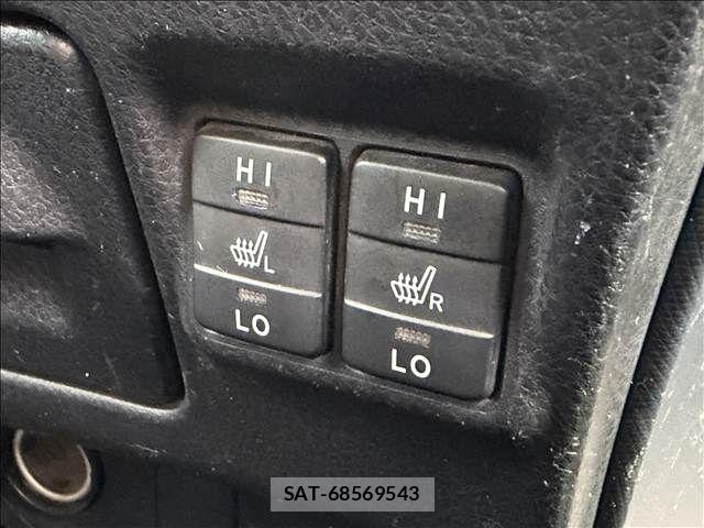 Toyota VOXY HYBRID 2015-01 8338496-27