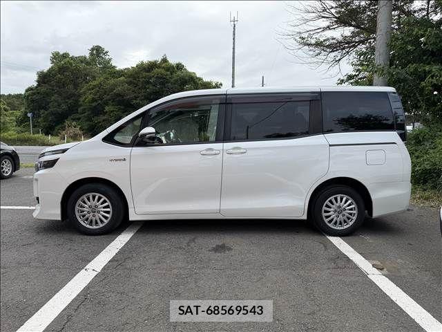 Toyota VOXY HYBRID 2015-01 8338496-5