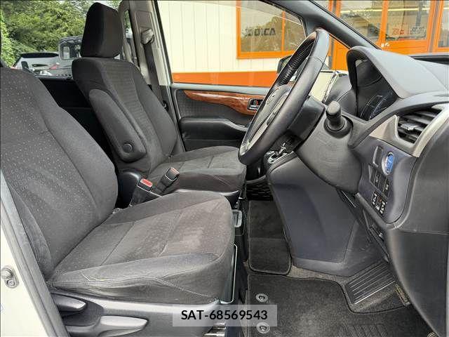 Toyota VOXY HYBRID 2015-01 8338496-8