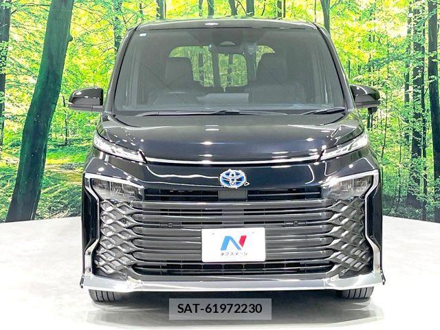 Toyota VOXY HYBRID 2024-02 8338475-14