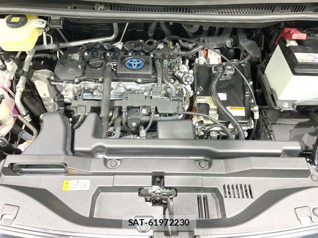 Toyota VOXY HYBRID 2024-02 8338475-18