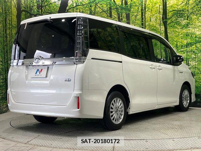 Toyota VOXY HYBRID 2015-02 8338490-17