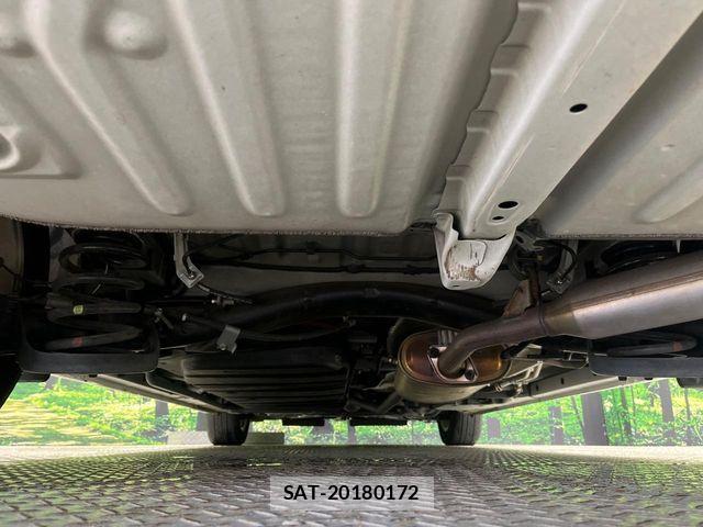 Toyota VOXY HYBRID 2015-02 8338490-19