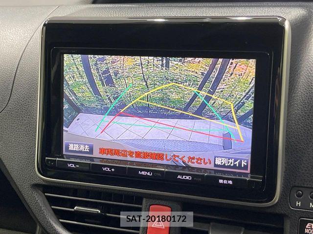 Toyota VOXY HYBRID 2015-02 8338490-4