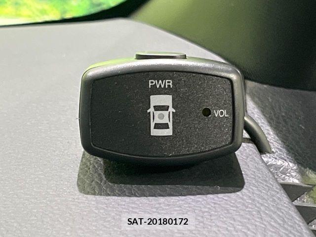 Toyota VOXY HYBRID 2015-02 8338490-7